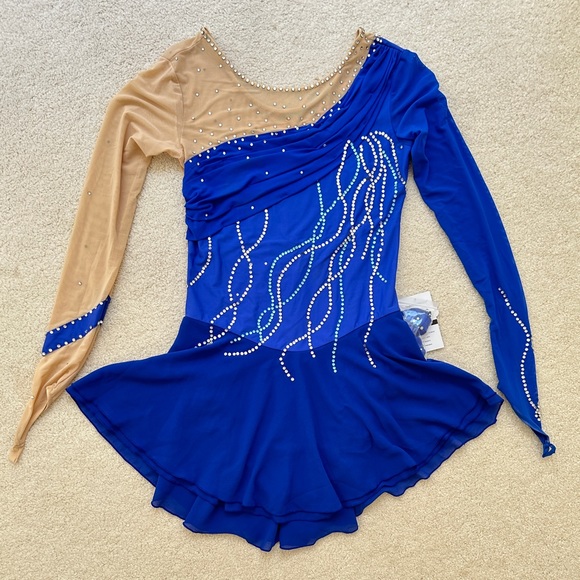 New Girl Figure Skating Dress Girl Size M with Hair Scrunchies (155~165cm) - Picture 3 of 12